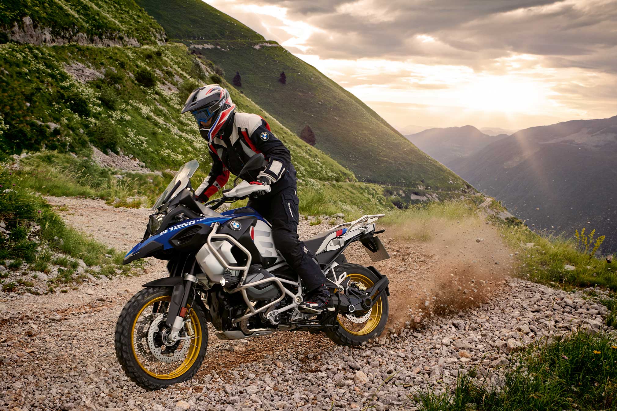 BMW R 1250 GS Ausstrattungspakete: Wir klären auf – Motorrad Abenteuer und  Camping Ausstattung von Lone Rider